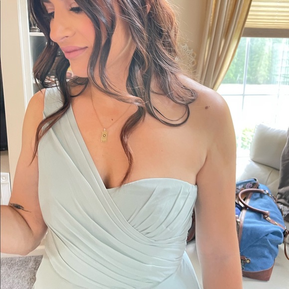 One-Shoulder Full Skirt Bridesmaid Dress DAVID'S BRIDAL Sage Green - Picture 2 of 3